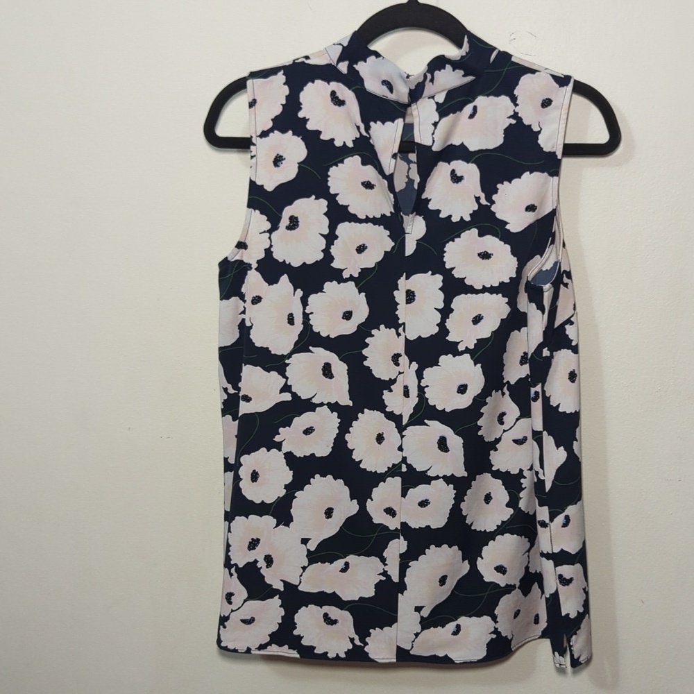 Ann Taylor Factory Floral Sleeveless Blouse Navy White Pink Women's Size Medium - Picture 5 of 5